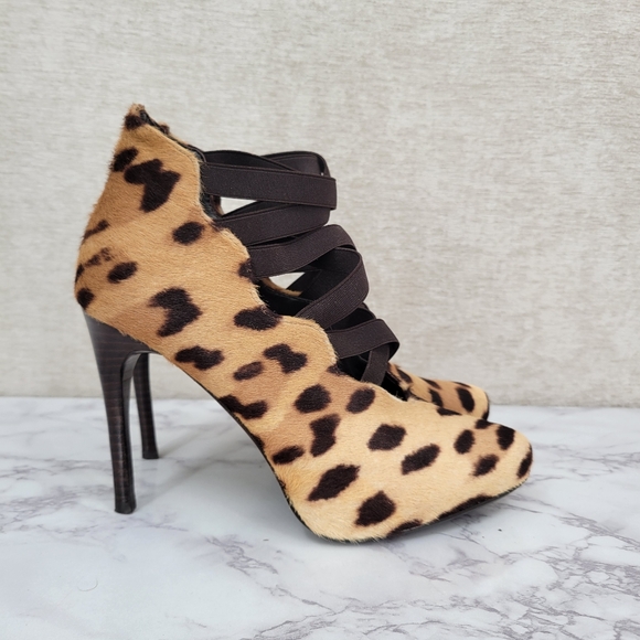Donald Pliner Leopard Print High Heel Ankle Boots Pony Calf Hair Stilettos - Picture 1 of 14